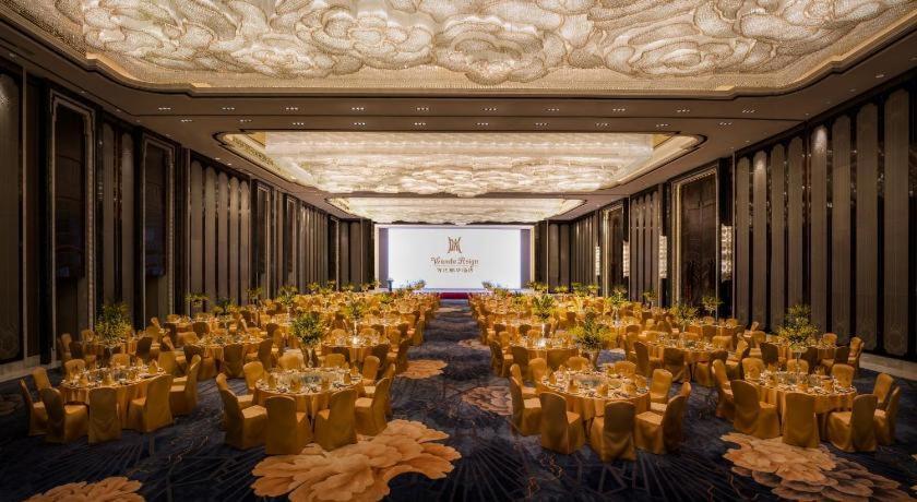ホテル Wanda Reign 成都 エクステリア 写真